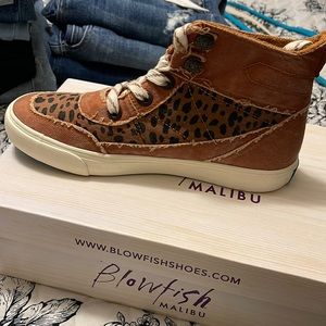 Upland blowfish shoes